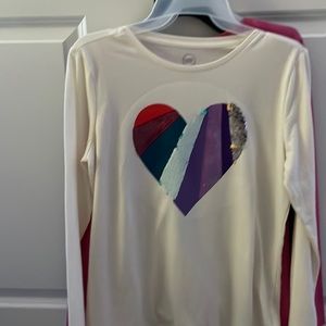 Good shirt for the cold! It’s soft and has changing colors.!